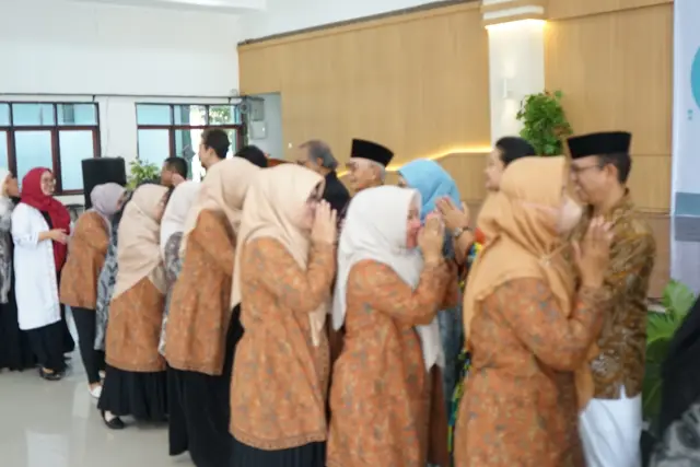 Bersalaman dan Bermaafaan 2