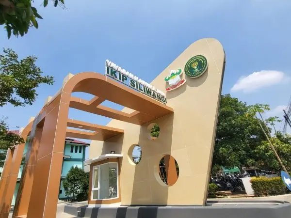 Gerbang Utama IKIP Siliwangi